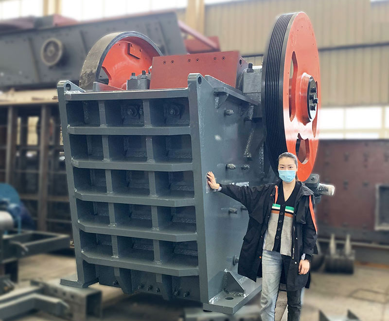 鄂式碎石機(jī)