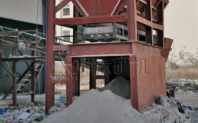 鏈板給料機.jpg